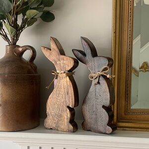 Set of 2 Wooden bunnies distressed holidays Easter made in India